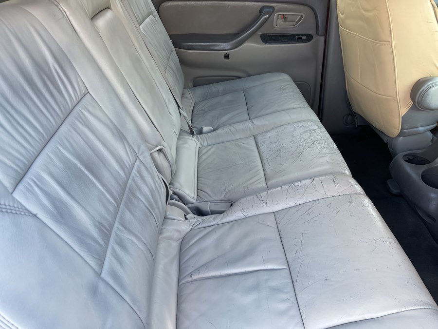 Used 2004 Toyota Sequoia SR5 w/ 16" Alloy Wheel Pkg #1 AWD/4WD image 33