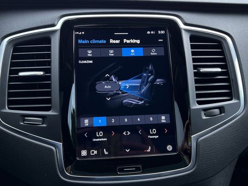 Used 2023 Volvo XC90 B5 Core w/ Protection Package Premier AWD/4WD image 29