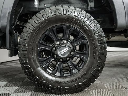 Used 2022 Ford F350 Platinum w/ Tremor Off-Road Package image 22