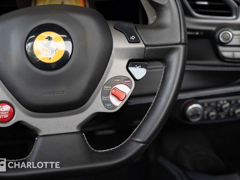 Used 2017 Ferrari 488 Spider image 24