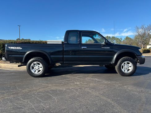 Used 1998 Toyota Tacoma 4x4 Xtracab V6 image 11
