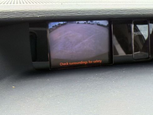 Used 2013 Toyota Sienna LE FWD image 18
