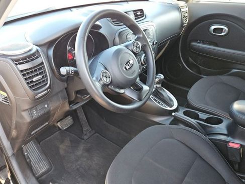 Used 2016 Kia Soul FWD image 10