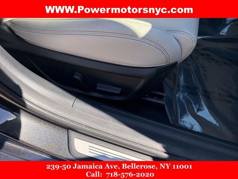 Used 2023 Genesis G70 2.0T image 16
