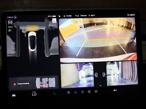 Used 2023 Tesla Model 3 Standard Range image 2