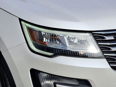 Used 2017 Ford Explorer Limited w/ Equipment Group 303A image 9