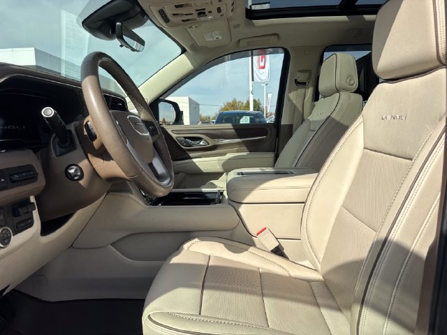 Used 2024 GMC Yukon Denali w/ Advanced Technology Package AWD/4WD image 14