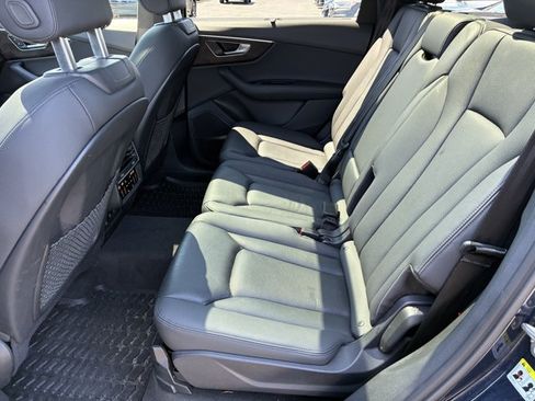 Used 2023 Audi Q7 3.0T Premium Plus w/ Premium Plus Package AWD/4WD image 12