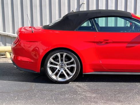 Used 2019 Ford Mustang GT Premium RWD image 21