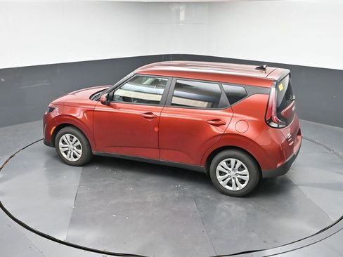 Used 2025 Kia Soul LX image 19
