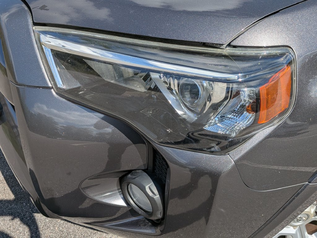 Used 2019 Toyota 4Runner SR5 AWD/4WD image 6