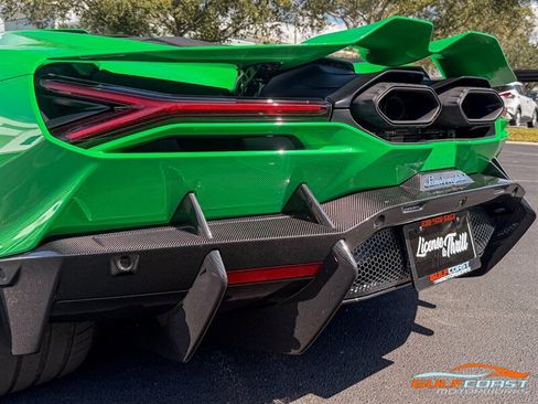 Used 2024 Lamborghini Revuelto AWD/4WD image 61