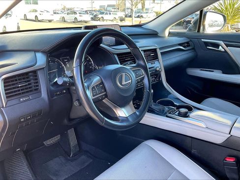 Used 2019 Lexus RX 350L w/ Premium Package image 16