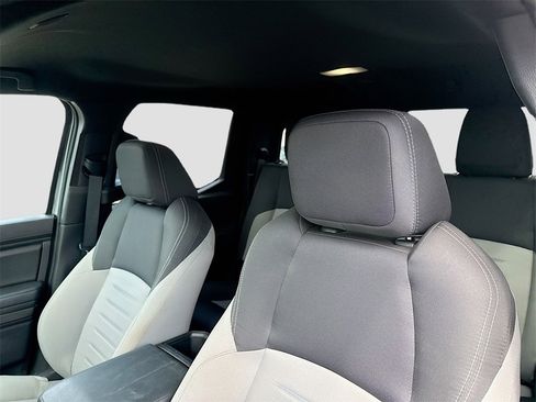 Used 2025 Toyota Tacoma TRD Sport image 10