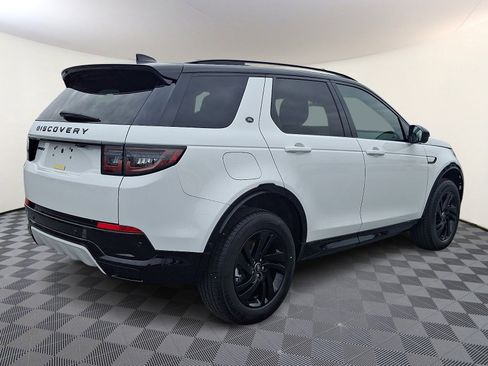 New 2026 Land Rover Discovery Sport Landmark image 4