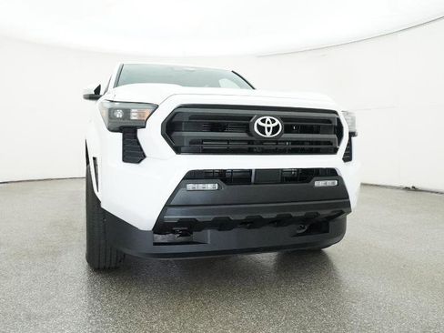 New 2025 Toyota Tacoma SR5 image 31