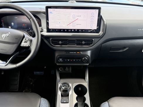 New 2026 Ford Bronco Sport Outer Banks w/ Outer Banks Tech Package+ AWD/4WD image 11
