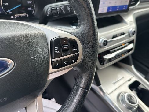Used 2022 Ford Explorer XLT w/ Equipment Group 202A image 20