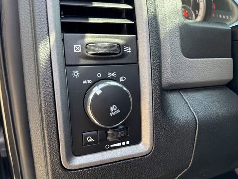 Used 2018 RAM 1500 Express w/ Express Value Package AWD/4WD image 21