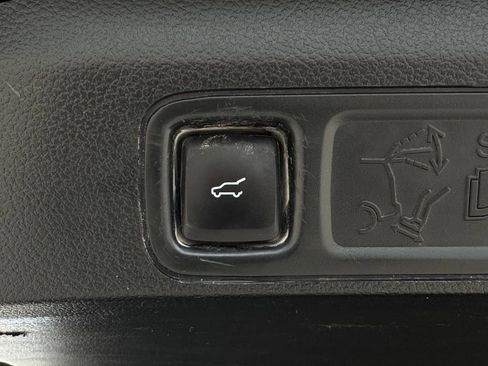 Used 2020 Ford Expedition Max XLT w/ Equipment Group 202A RWD image 30