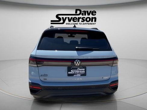 New 2026 Volkswagen Taos SE AWD/4WD image 6