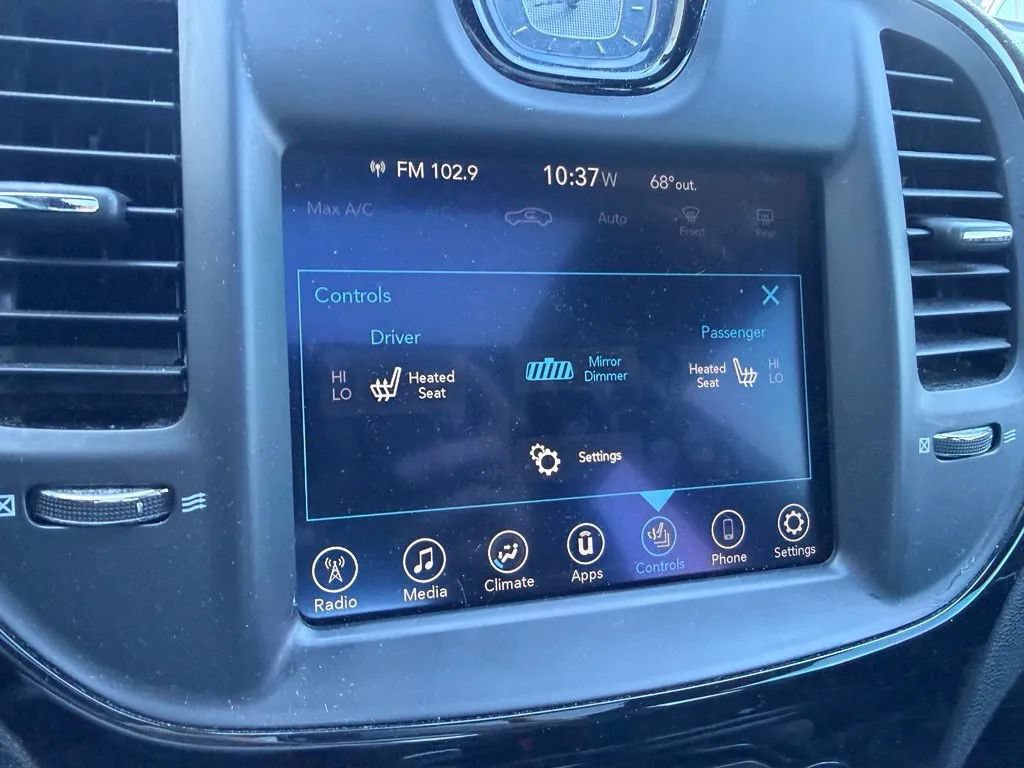 Used 2017 Chrysler 300 S AWD/4WD image 18