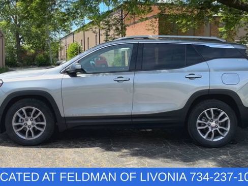 Certified 2023 GMC Terrain SLT FWD image 5