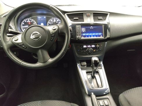Used 2019 Nissan Sentra SR FWD image 22