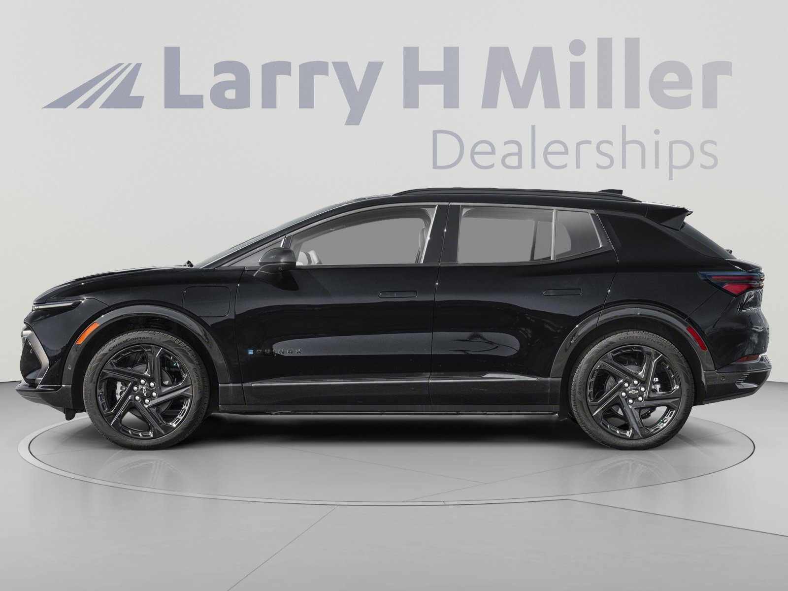 Used 2024 Chevrolet Equinox EV RS FWD image 3