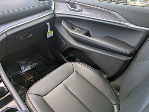 New 2025 Jeep Grand Cherokee L Limited w/ Black Appearance Package RWD image 16