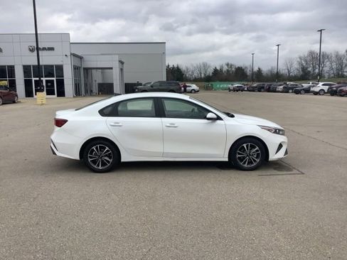 Used 2024 Kia Forte LXS image 8