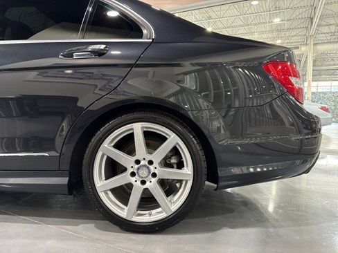 Used 2014 Mercedes-Benz C 250 Sedan image 17