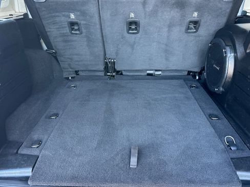 Used 2022 Jeep Wrangler Unlimited Sahara image 16