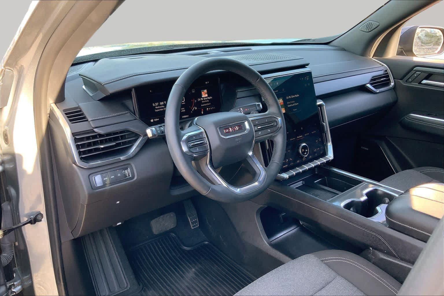 Used 2026 GMC Acadia Elevation w/ Black Edition AWD/4WD image 18