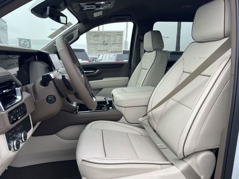 New 2026 GMC Yukon XL Denali image 25