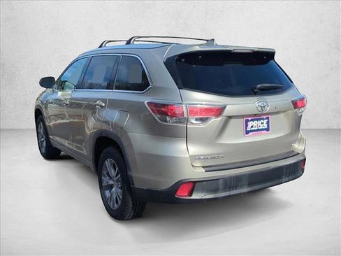 Used 2015 Toyota Highlander XLE image 9