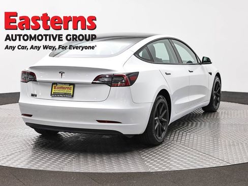 Used 2023 Tesla Model 3 Standard Range RWD image 5