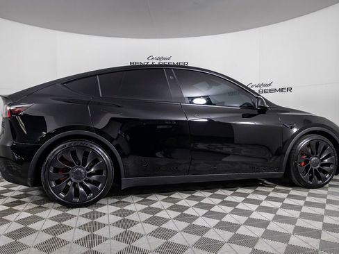 Used 2023 Tesla Model Y Performance AWD/4WD image 11