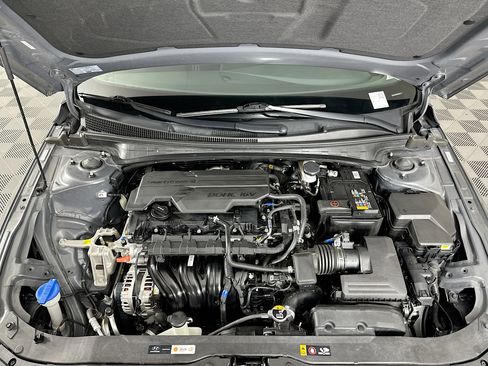 Used 2024 Hyundai Elantra SEL image 33