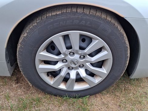 Used 2014 Nissan Altima 2.5 S FWD image 8