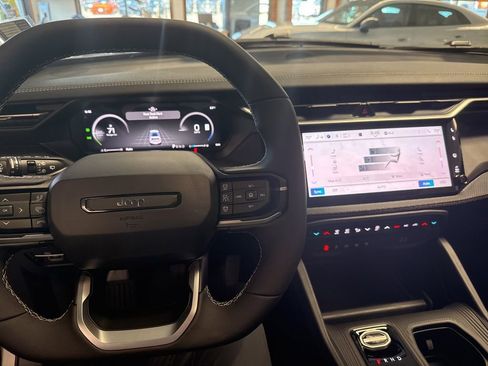 New 2026 Jeep Cherokee Overland AWD/4WD image 14