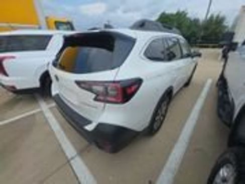 Used 2021 Subaru Outback Premium AWD/4WD image 5