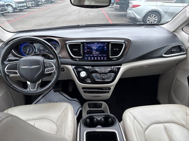 Used 2019 Chrysler Pacifica Touring-L Plus w/ Tire & Wheel Group FWD image 31
