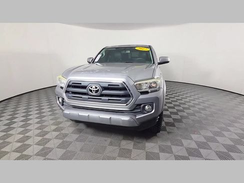 Used 2017 Toyota Tacoma TRD Sport RWD image 51
