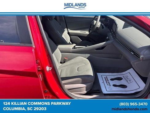 Used 2023 Hyundai Elantra SEL w/ Convenience Package FWD image 39