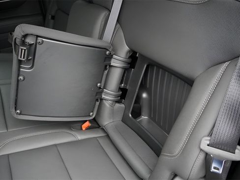 New 2026 GMC Sierra 1500 SLT image 31