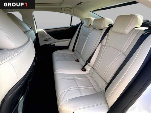 Used 2024 Lexus ES 350 w/ Technology Package FWD image 18