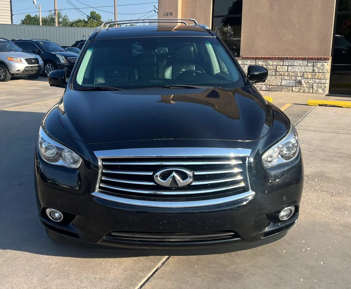 Used 2014 INFINITI QX60 Luxe w/ Deluxe Touring Package AWD/4WD image 3