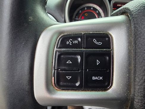 Used 2018 Dodge Journey SE image 21