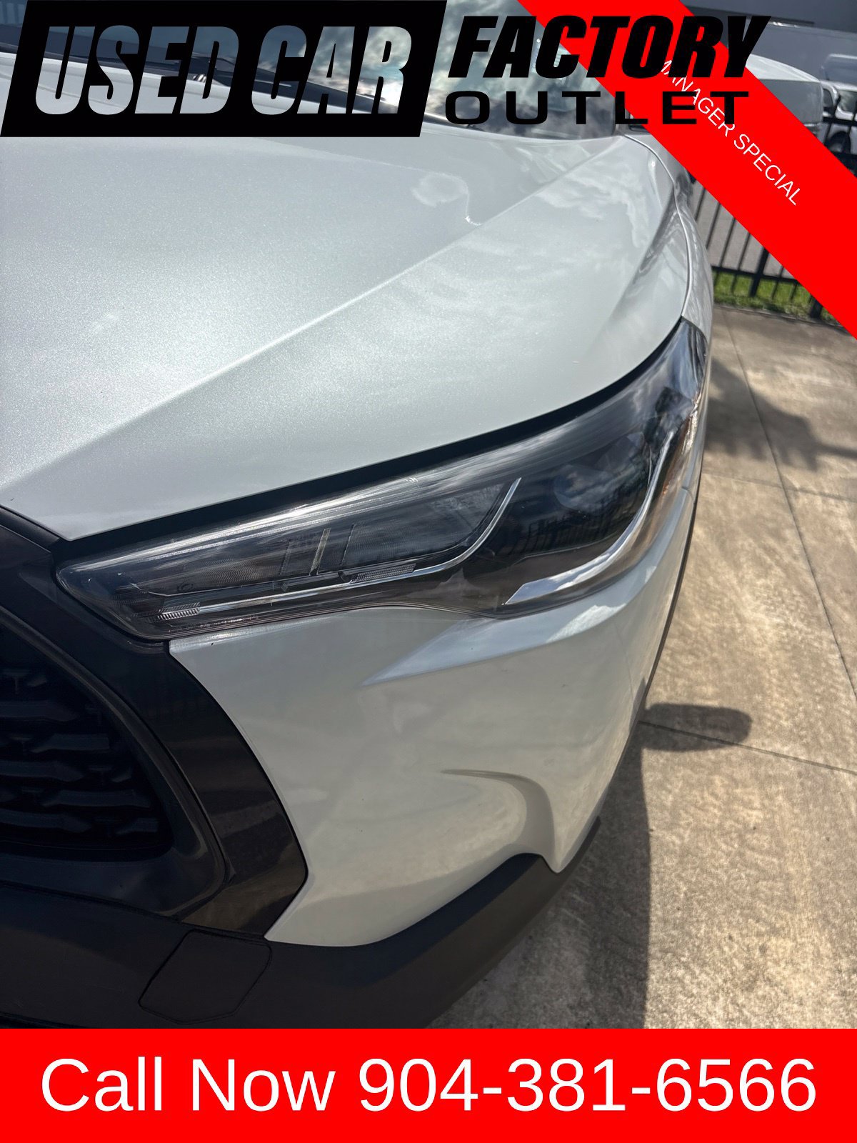 Used 2024 Toyota Corolla Cross LE w/ Moonroof Package FWD image 7